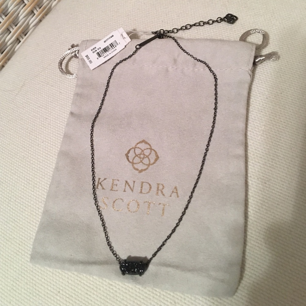 Kendra Scott Pendant Necklace